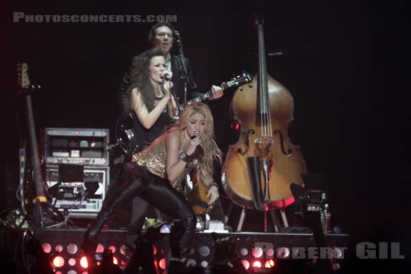 SHAKIRA - 2011-06-13 - PARIS - Bercy - 